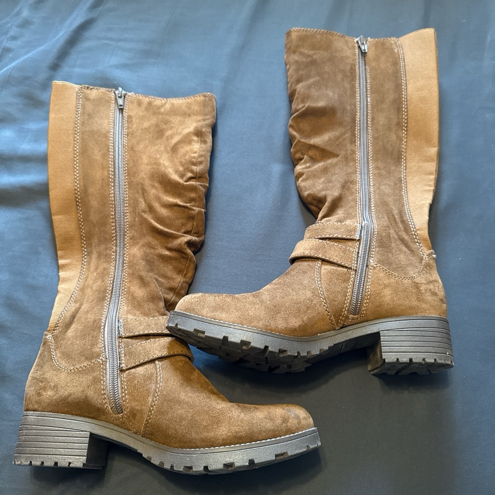 White Mountain Tan Suede Winter Boots